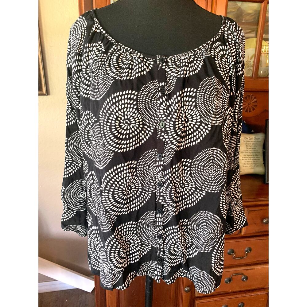 SPENSE BLOUSE BUTTON UP CROPPED SWING 3/4 SLEEVES BLACK/WHITE MANDALA PRINT MED.